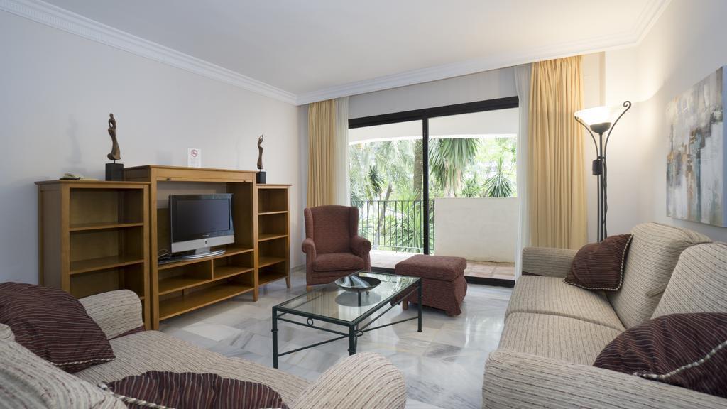 Ferienwohnung Club Jardines Del Puerto Marbella Exterior foto