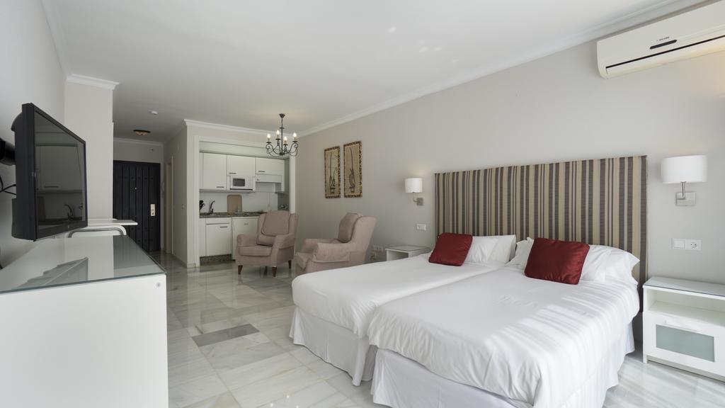 Ferienwohnung Club Jardines Del Puerto Marbella Exterior foto