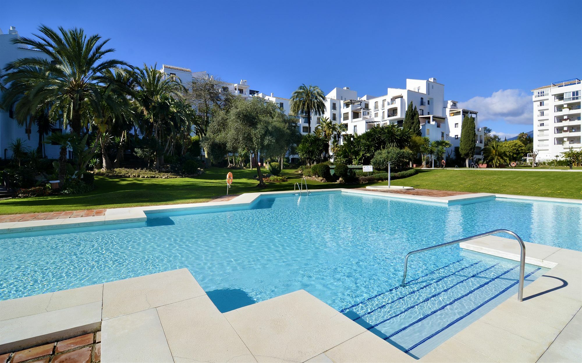 Ferienwohnung Club Jardines Del Puerto Marbella Exterior foto